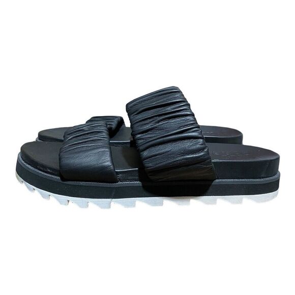 Sorel Women's 7 Roaming Two Strap Slide Sandals Black and White  MSRP $150 - Picture 6 of 9